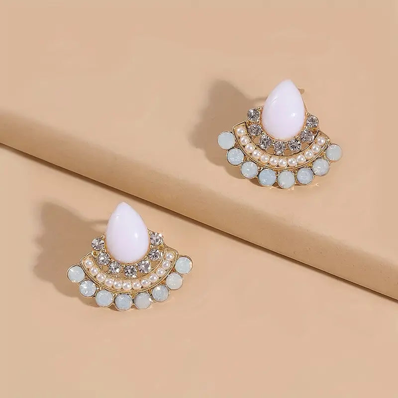 Vintage Elegant Stud Earrings with Imitation Pearls - Unique Zinc Alloy Jewelry for Women